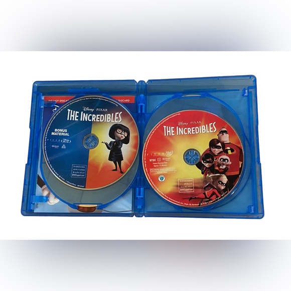 The Incredibles (2 Blu-Ray+DVD, 2011, 4-Disc Set, Includes Digital Copy)(Disney) - Picture 11 of 15
